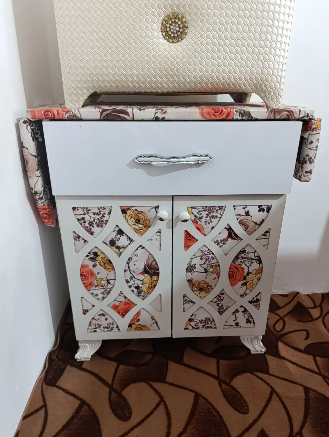 میز|لوازم خیاطی و بافتنی|مشهد, حضرت حجت|دیوار