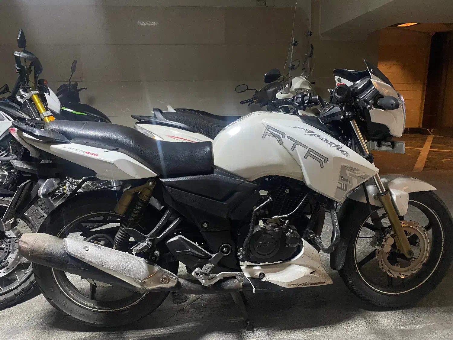 آپاچی 180 مدل 92|موتورسیکلت|تهران, کامرانیه|دیوار