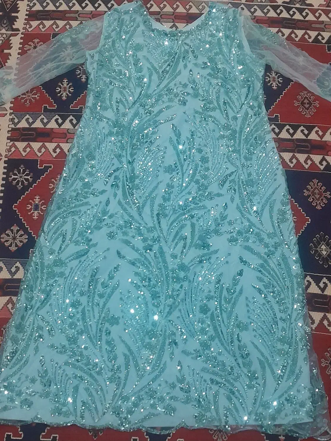 لباس مجلسی|لباس|میانه, |دیوار