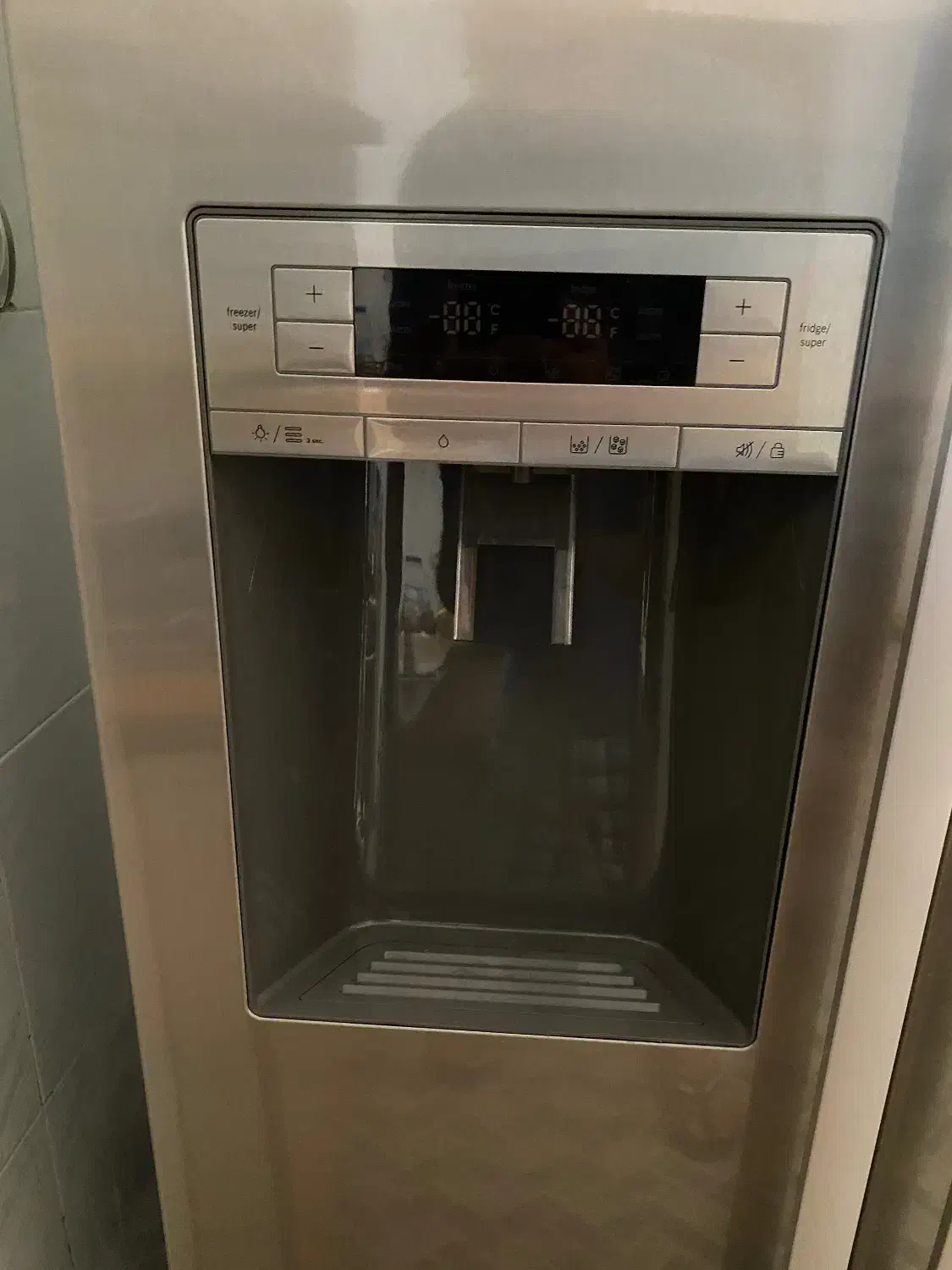 فروش یخچال ساید بای ساید بوش،|یخچال و فریزر|شیراز, شیمی گیاه|دیوار