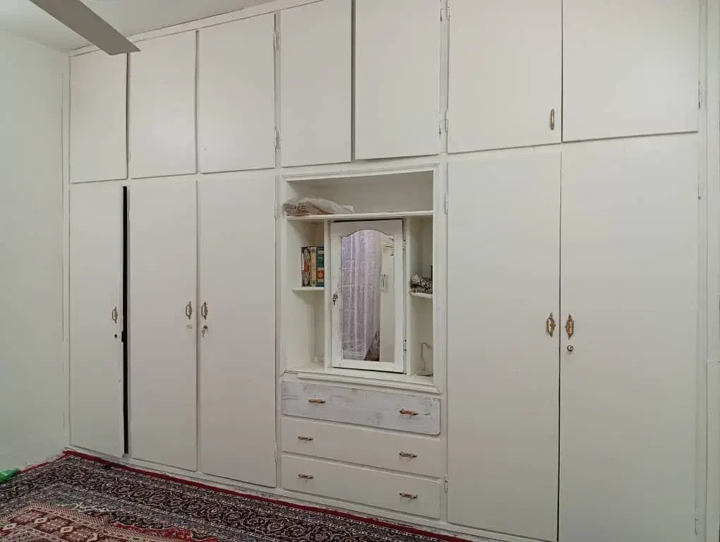 کمد دیواری جنس چوب قدیمی و محکم|جاکفشی، کمد، دراور|شوشتر, |دیوار