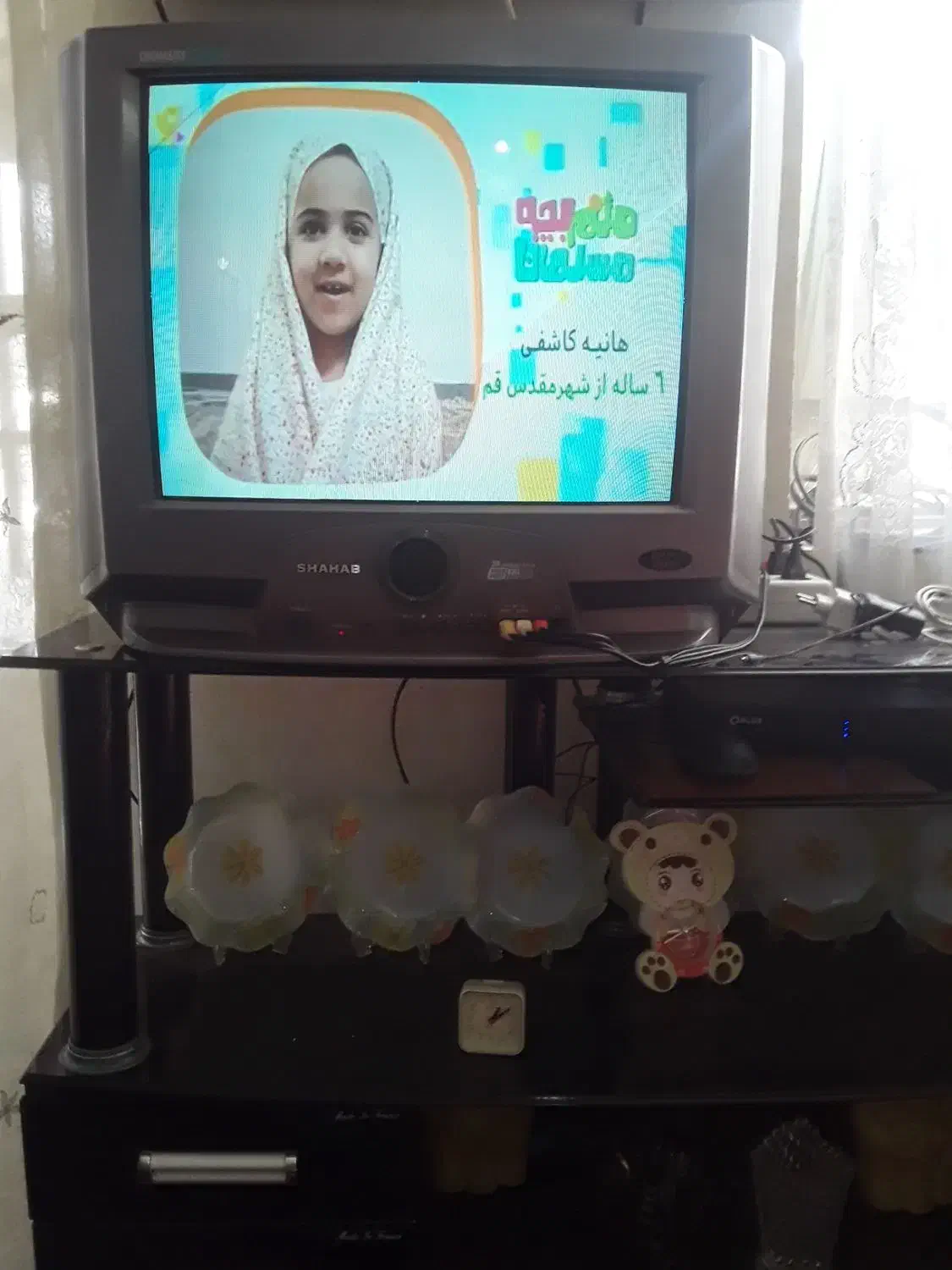 تلوزیون ۲۱اینچ بشرط سالمی دلیل فروش ال سی دی گرفتم|تلویزیون و پروژکتور|مشهد, كنويست|دیوار