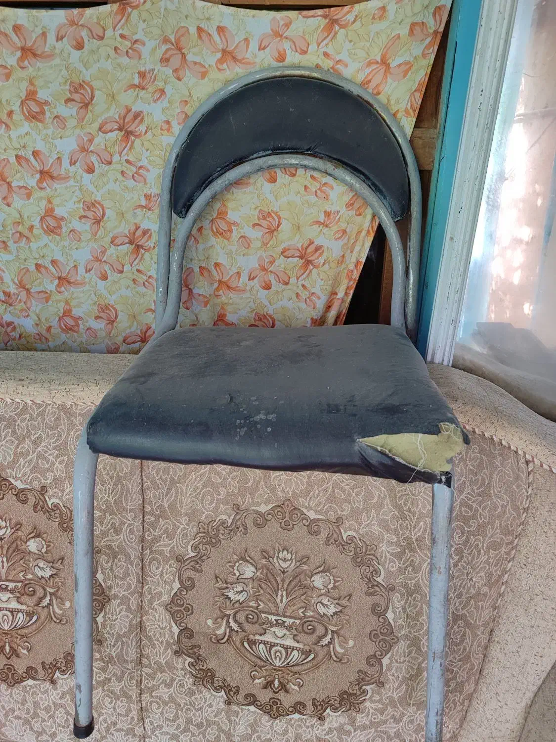 صندلی مفت مفت|صندلی و نیمکت|اسفراین, |دیوار