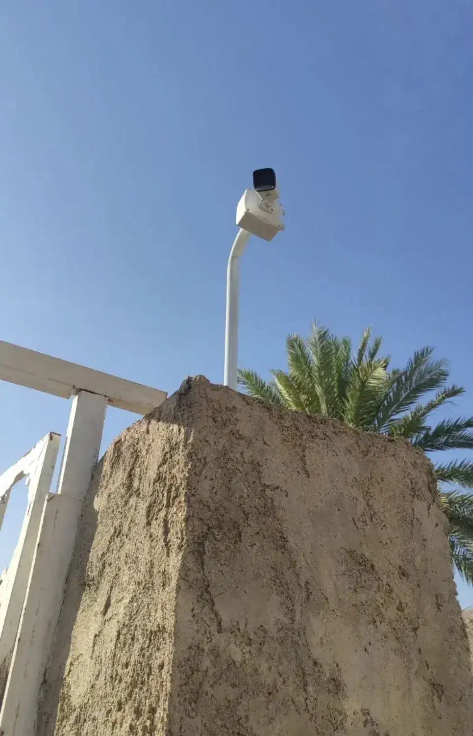 نصب و تعمیر دوربین دزدگیر حرفه ای قیمت مناسب|خدمات پیشه و مهارت|دزفول, |دیوار