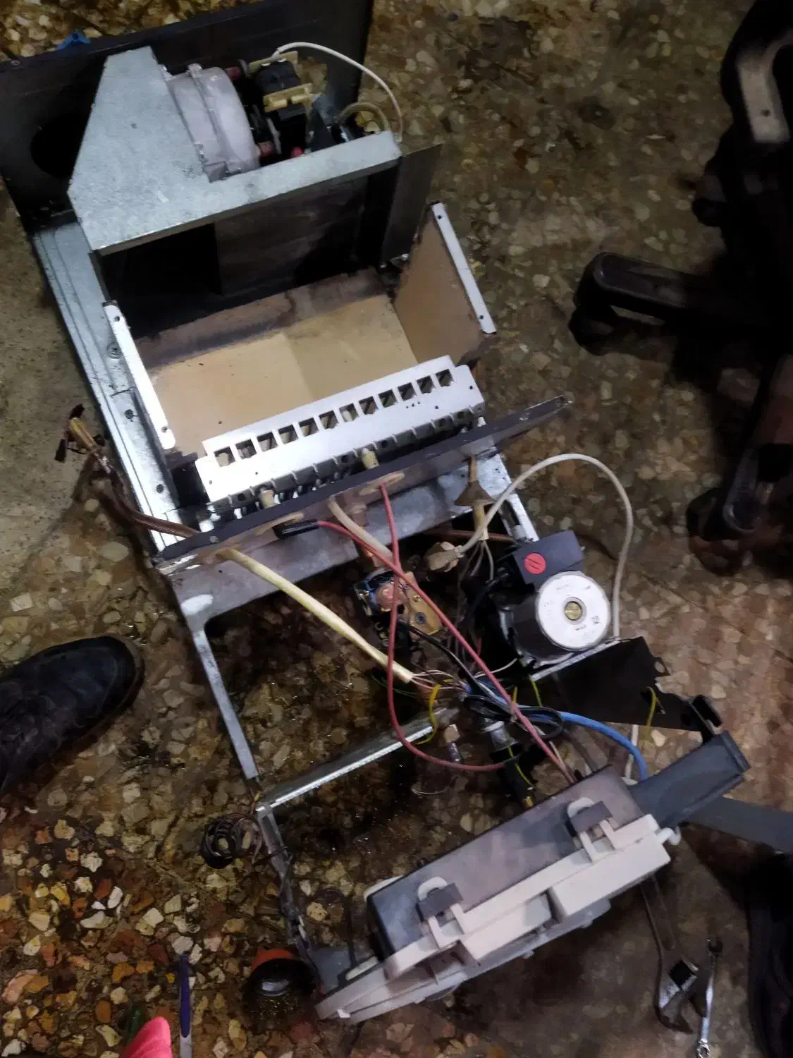 تعمیرات تخصصی چکیچ و آبگرمکن|خدمات پیشه و مهارت|رامجین, |دیوار