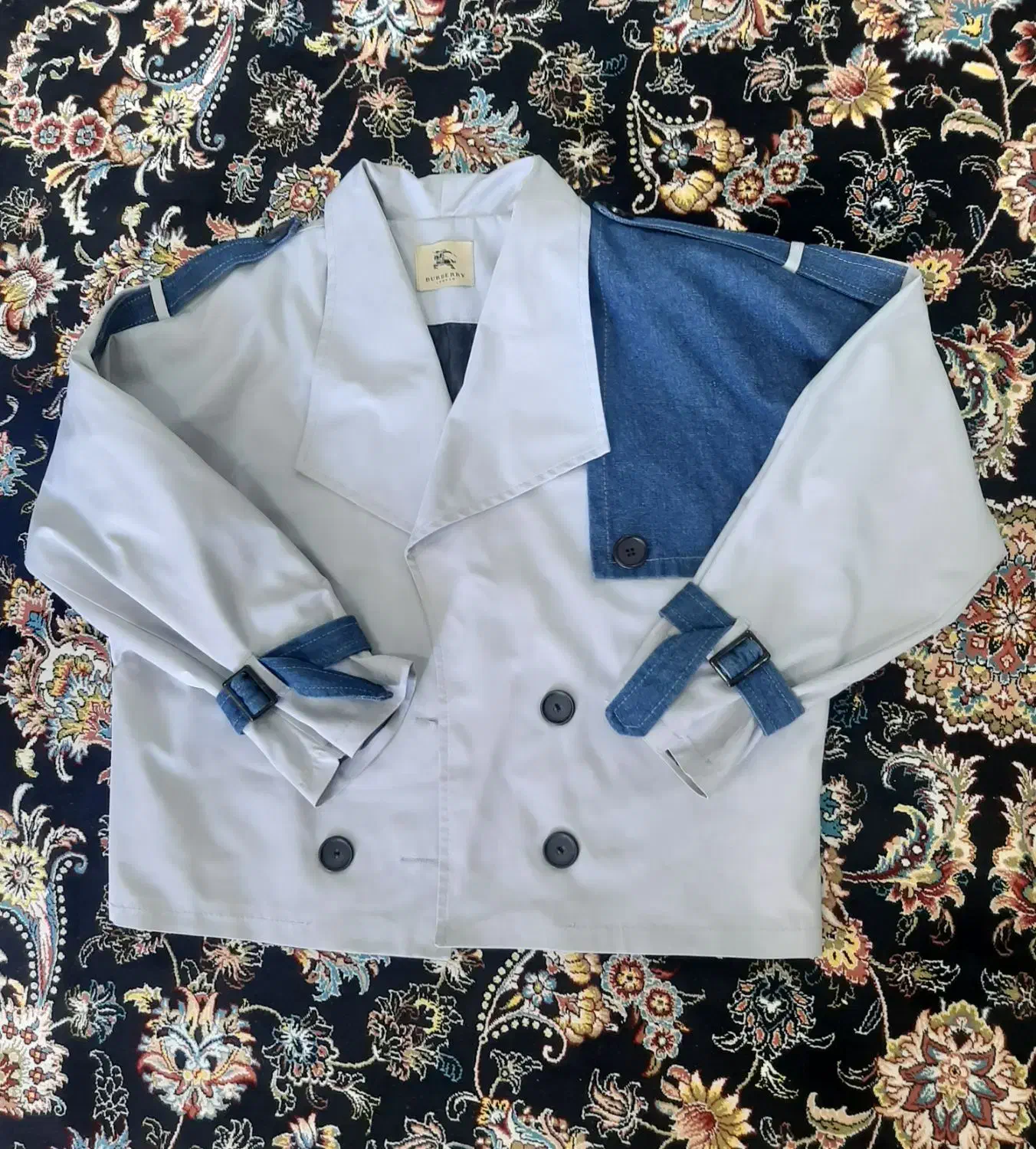 بارونی پاییزه|لباس|ایذه, |دیوار