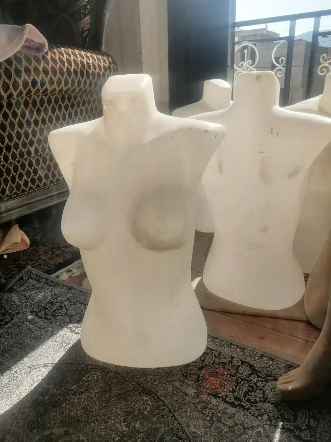 تگ. چوب لباسی. مانکن. رگال. سبد چرخی وسایل پوشاکی|فروشگاه و مغازه|صدرا-فارس, فاز ۱|دیوار