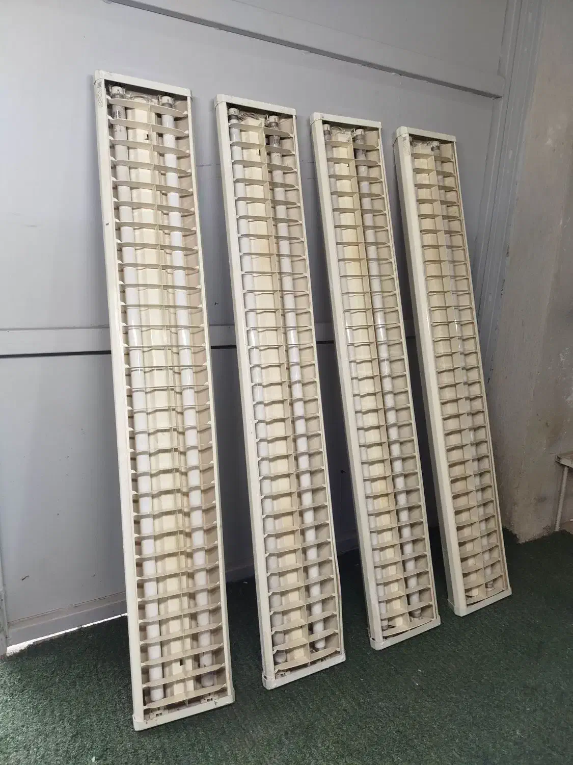 4 عدد مهتابی بزرگ با لامپ|لامپ و چراغ|گرگان, |دیوار