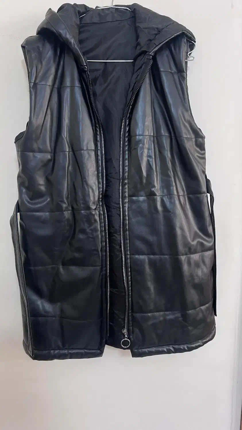 کاپشن (پافر)|لباس|میانه, |دیوار