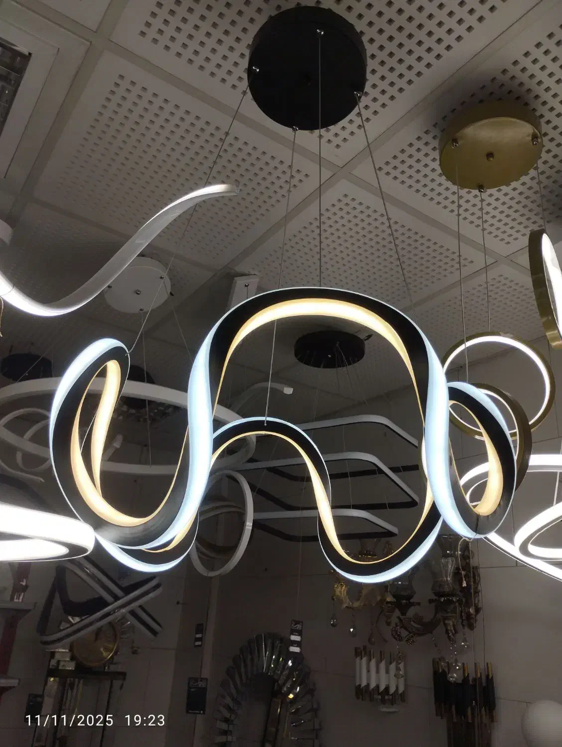 لوستر اس ام دی|لوستر و چراغ آویز|یزد, |دیوار