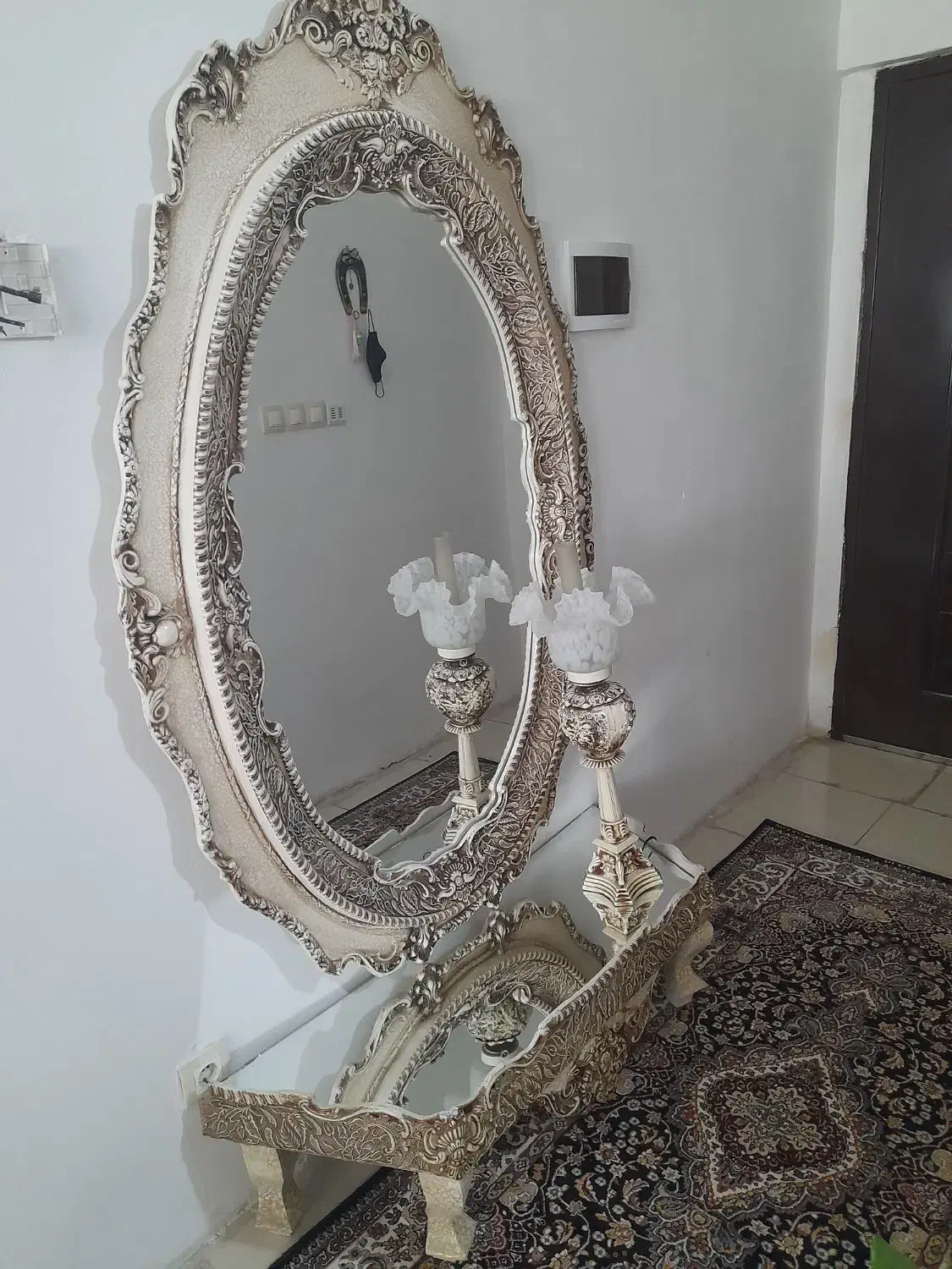 آینه وشمعدان|آرایشگاه و سالنهای زیبایی|آبیک, |دیوار