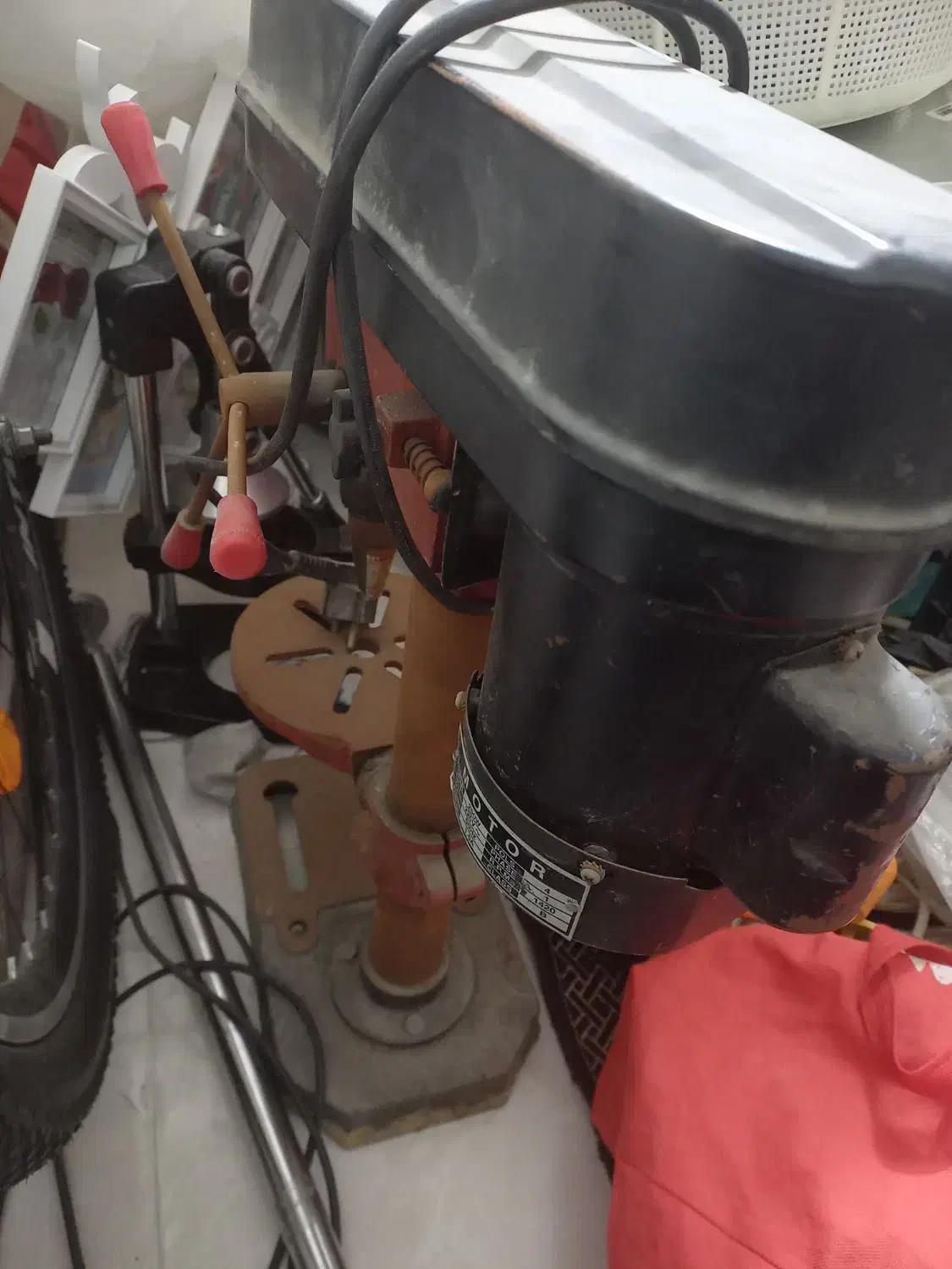 دلر ایستاده قدیمی|ابزارآلات|پردیس, فاز ۹|دیوار