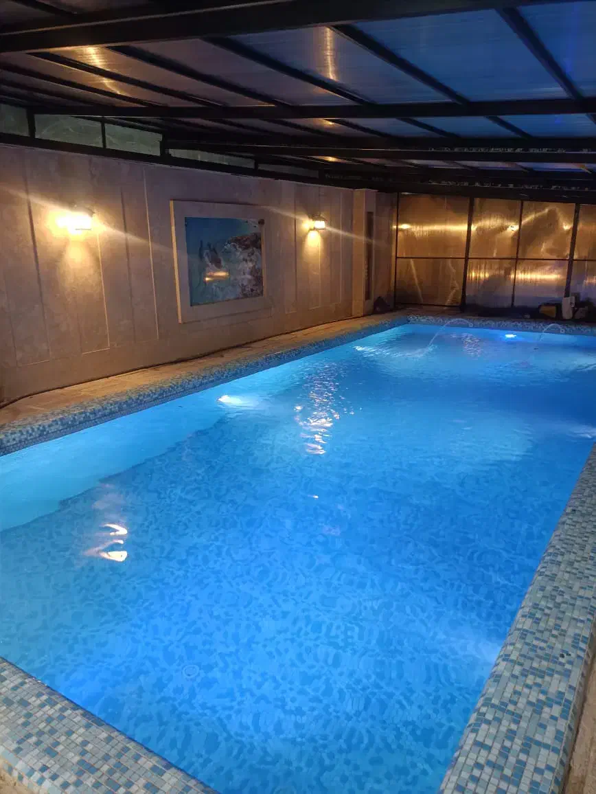 باغ ویلا استخرسرپوشیده شهریار|اجارهٔ کوتاه‌مدت ویلا و باغ|تهران, گلستان (شهرک راه آهن)|دیوار