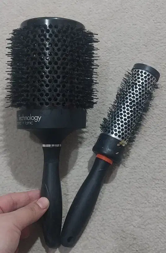 برس سشوار آرایشگاهی سایز بزرگ و کوچک|آرایشی، بهداشتی، درمانی|آبدانان, |دیوار