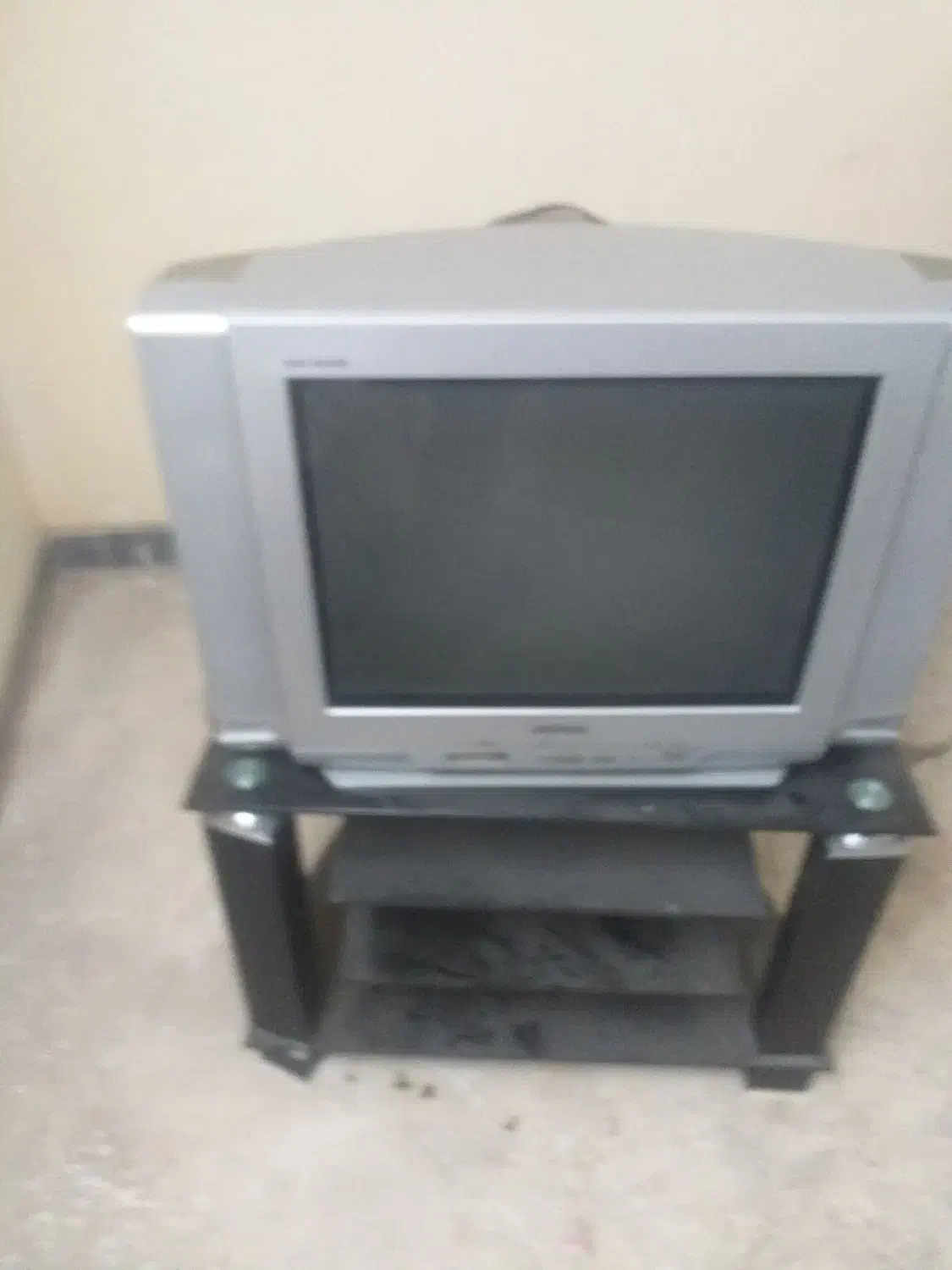 تلویزیون۲۱سامسونگ ومیز|تلویزیون و پروژکتور|گرگان, |دیوار