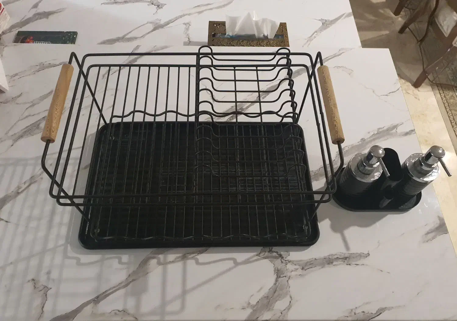 آبچکان مشکی فلزی همراه با ظرف مایع دوقلو|آب‌چکان و نظم‌دهنده ظروف|تهران, بلوار کشاورز|دیوار