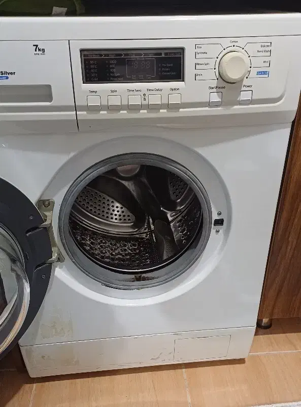 ماشین لباسشویی اسنوا|ماشین لباسشویی و خشککن لباس|رشت, استقامت ۲|دیوار