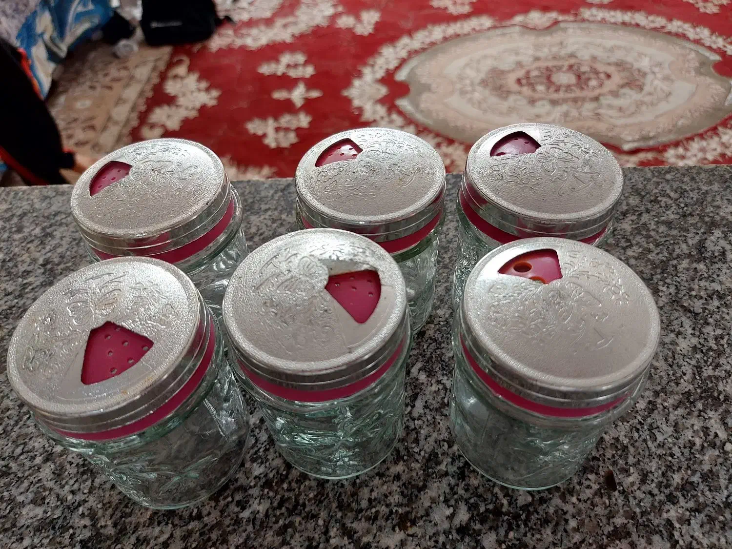 در حد نو جا ادویه|ظروف پخت‌وپز|گلبهار, شهر جدید گلبهار|دیوار