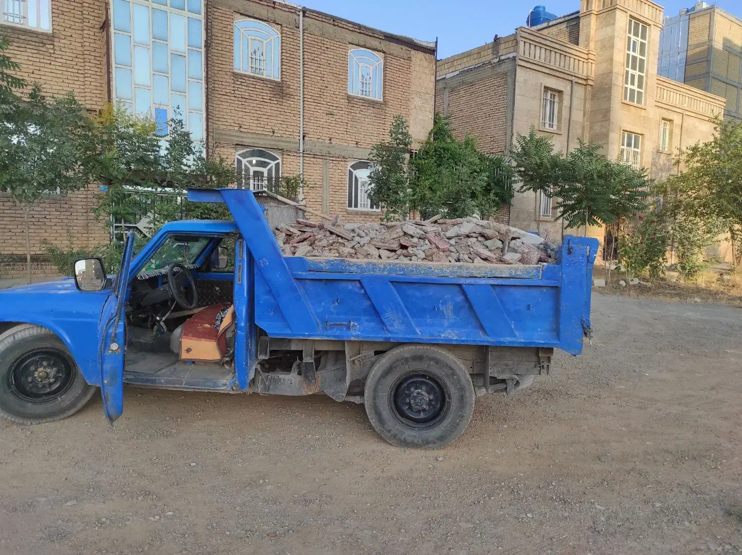 حمل و نقل  نخاله ومصالح ساختمانی بانیسان کمپرسی|خدمات حمل و نقل|کرمانشاه, |دیوار