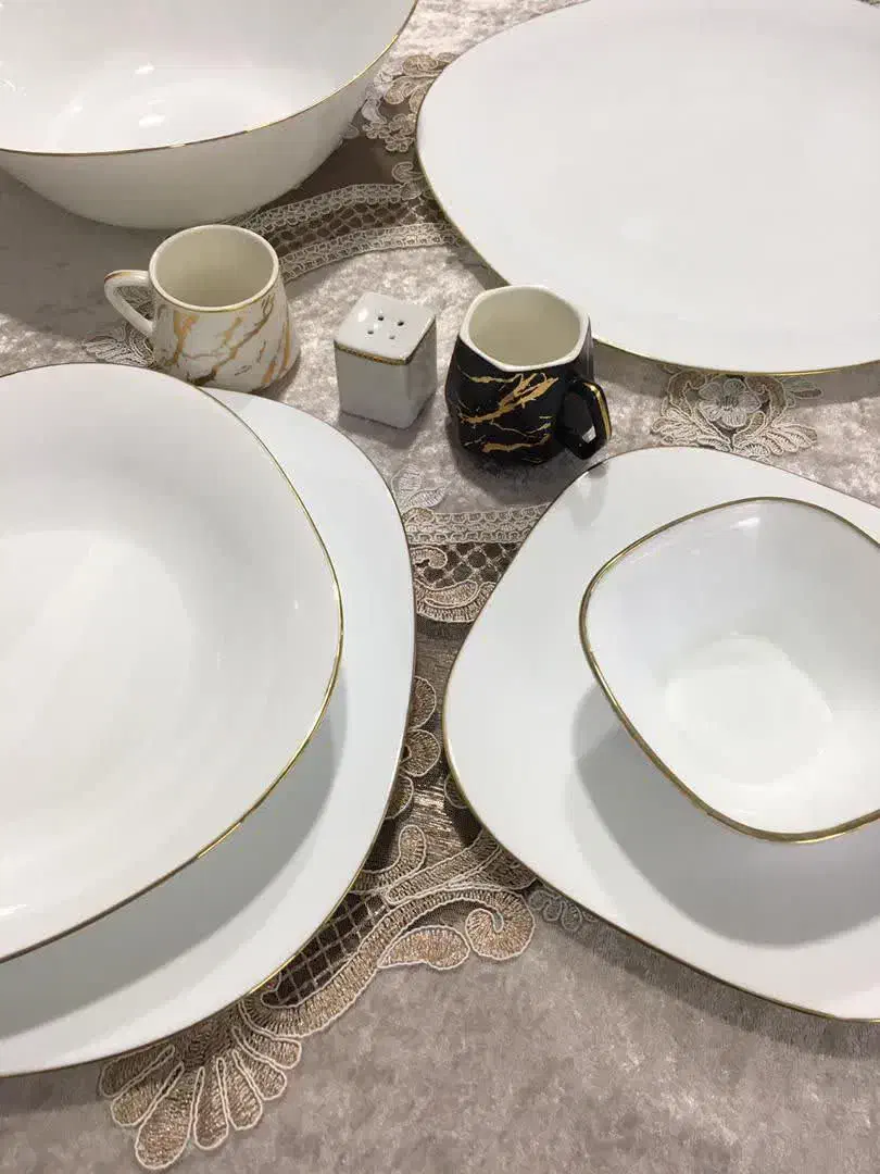 سرویس گلدن اوپال سفید ساده آرکوپال لب طلایی خارجی|ظروف سرو و پذیرایی|یزد, |دیوار