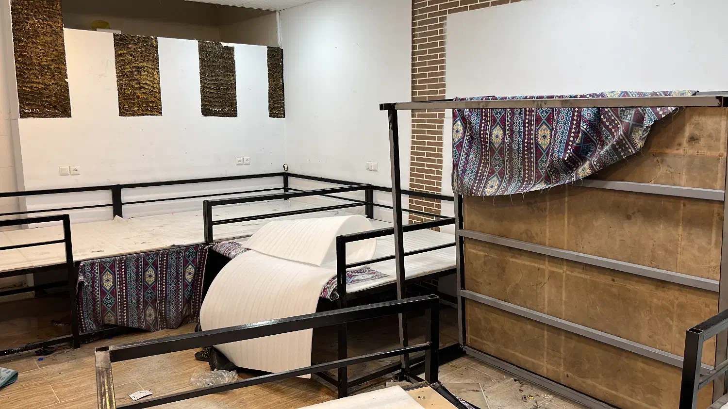 تخت ۶ نفره|تخت و سرویس خواب|سیرجان, |دیوار