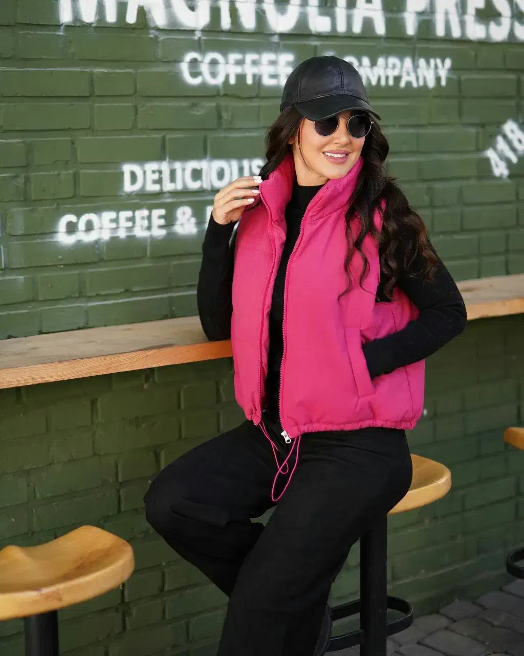 پافر کوتاه|لباس|تهران, دکتر هوشیار|دیوار