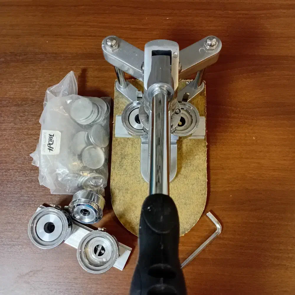 دستگاه پیکسل زن ۳ پایه با ۲ قالب و کاغذ بر دستی|لوازم التحریر|تهران, جنت‌آباد شمالی|دیوار