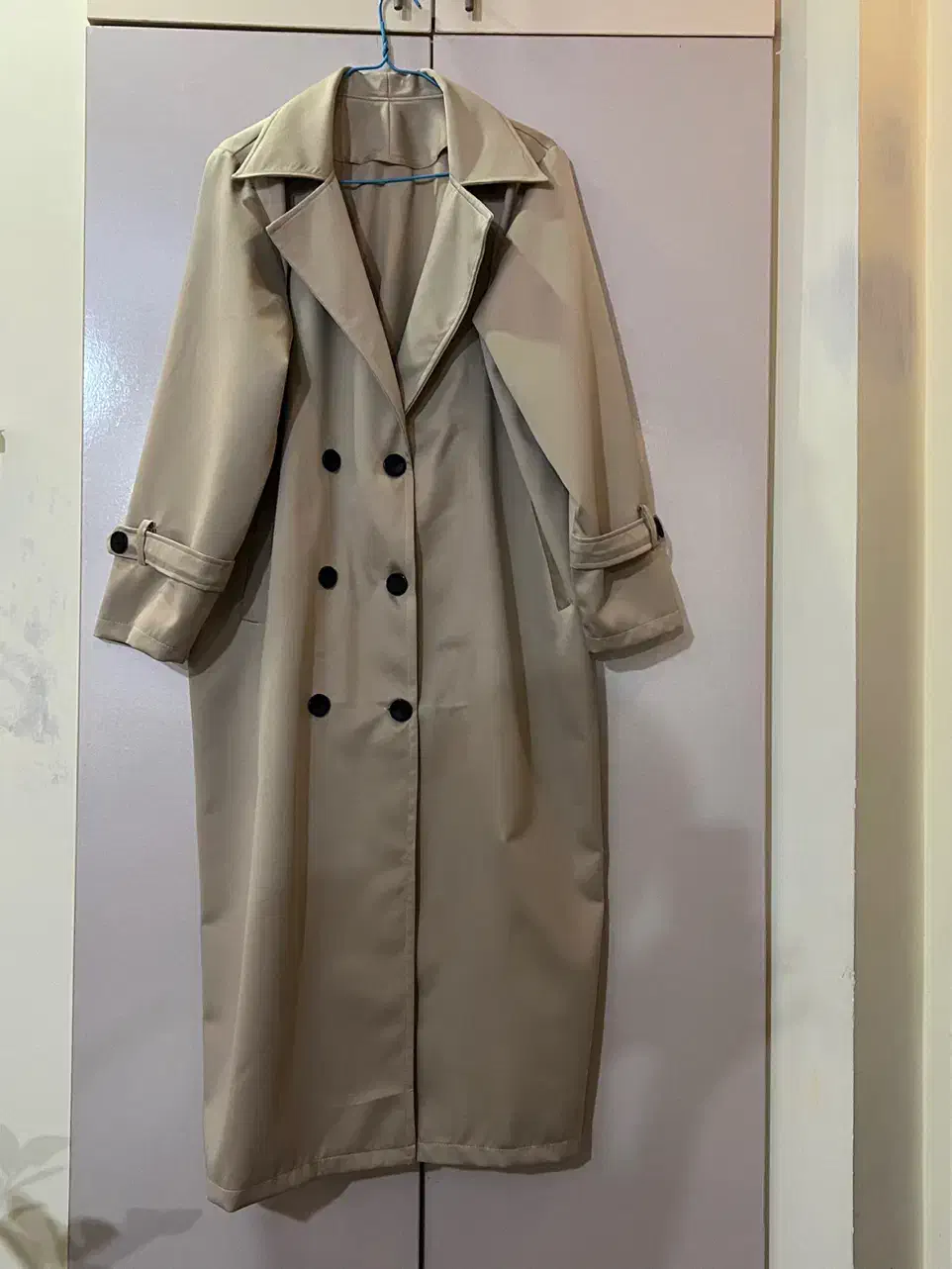 بارانی سانتا|لباس|رشت, چله خانه|دیوار