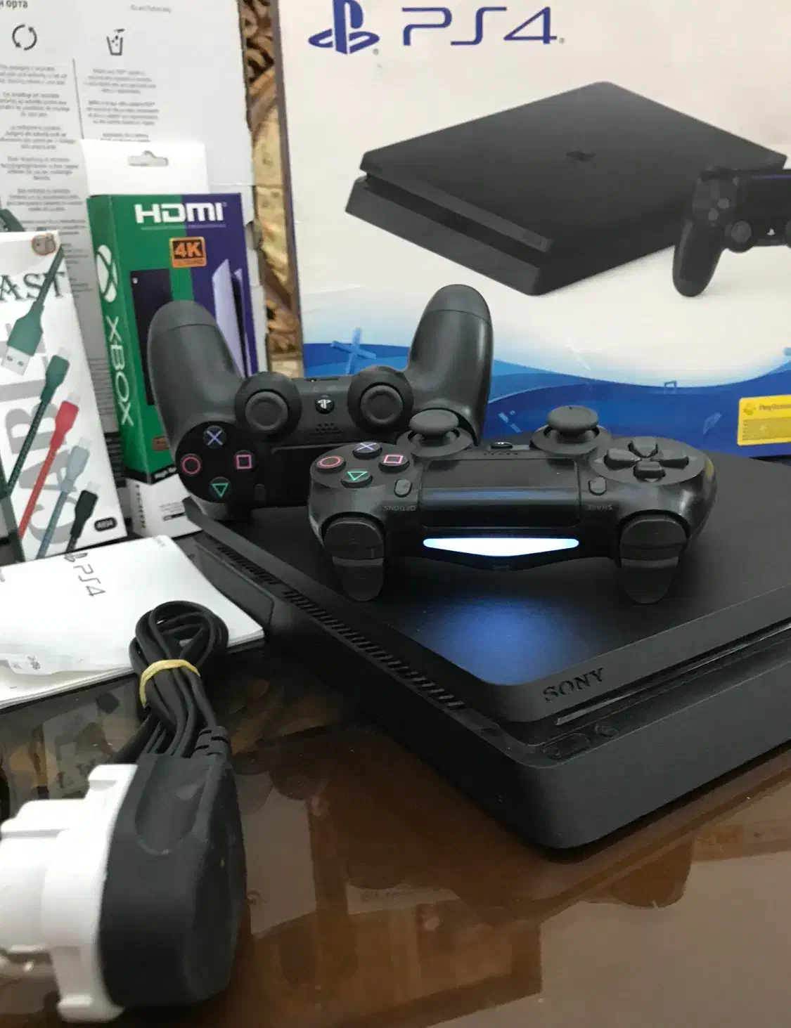 PS4 SLIM 1TB دو دسته کپی خور ۱۰ بار ب برق نخورده|کنسول، بازی ویدئویی و آنلاین|کرج, کارخانه قند|دیوار