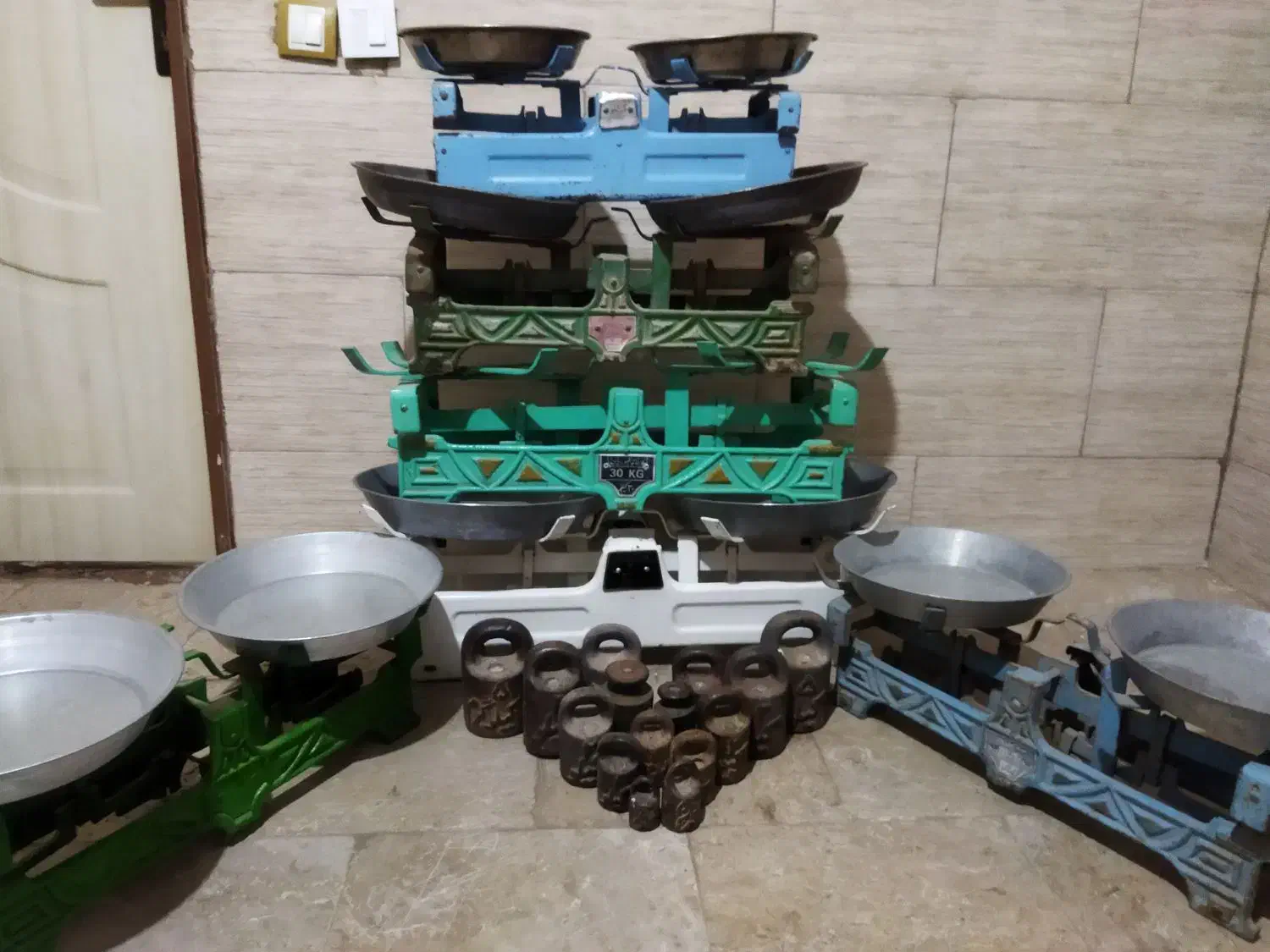 ترازو های سنگی قدیمی|کلکسیون اشیاء عتیقه|جاجرم, |دیوار