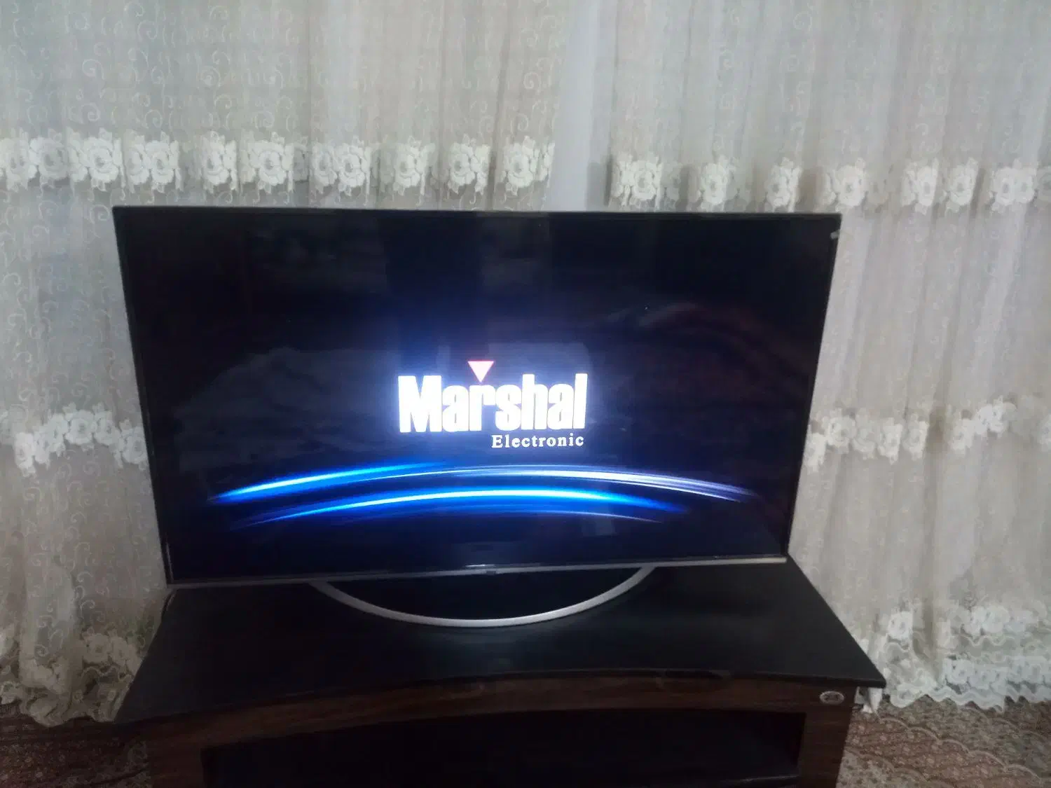 خریدار تلویزیون های LED لامپ سوخته الجی و..|تلویزیون و پروژکتور|پرند, فاز ۲|دیوار