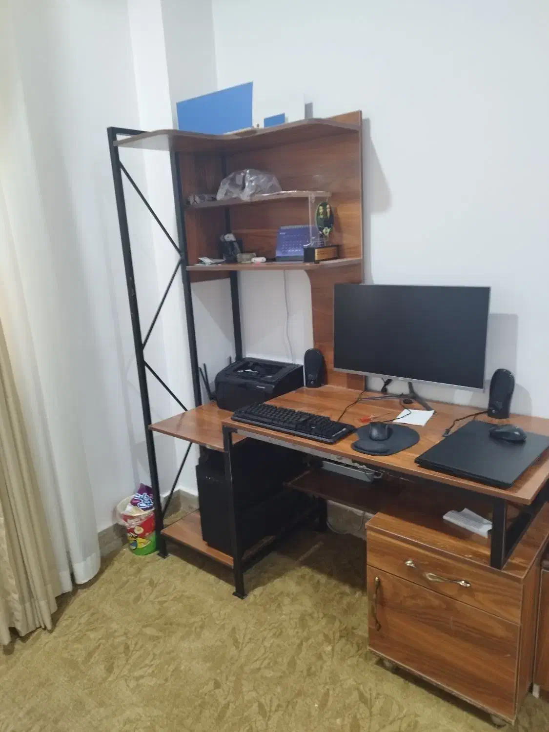 ۲ میز + کتابخانه|میز تحریر و کامپیوتر|لامرد, |دیوار