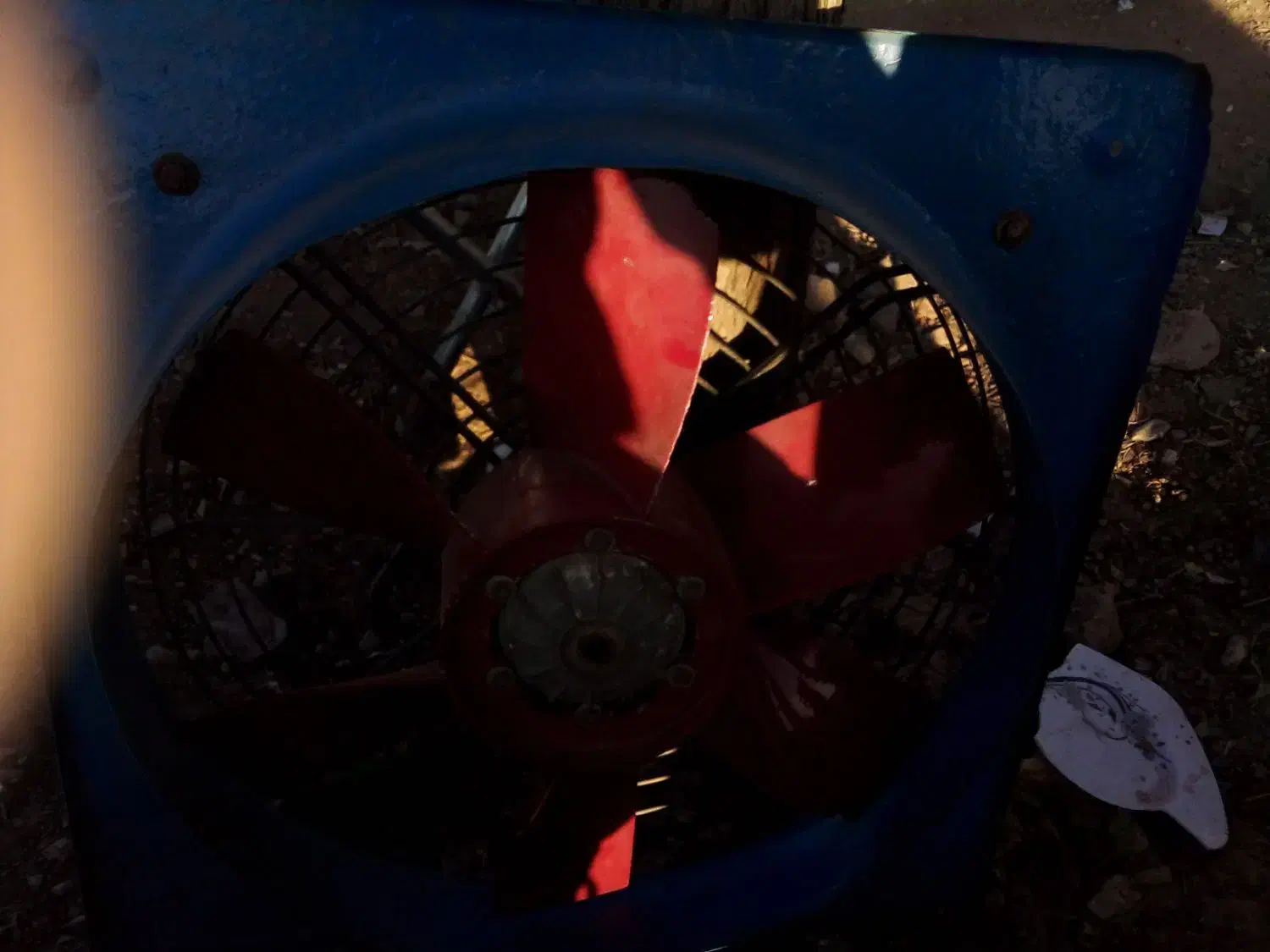 فن هواکش ۶۰ سانتی موتور بزرگ سیم پیچ فابریک|پنکه و تصفیهکنندهٔ هوا|تربتحیدریه, حسنی بالا|دیوار