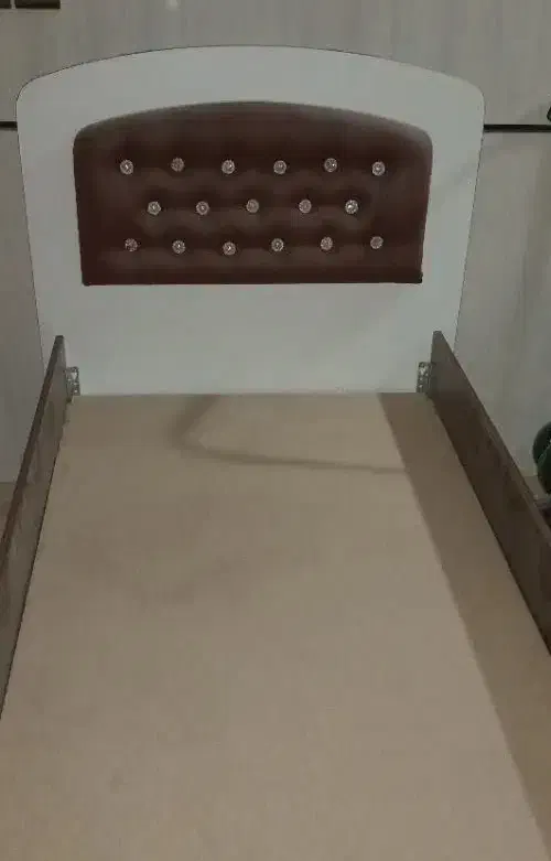 تخت کودک نوجوان|تخت و سرویس خواب|اصفهان, قهجاورستان|دیوار