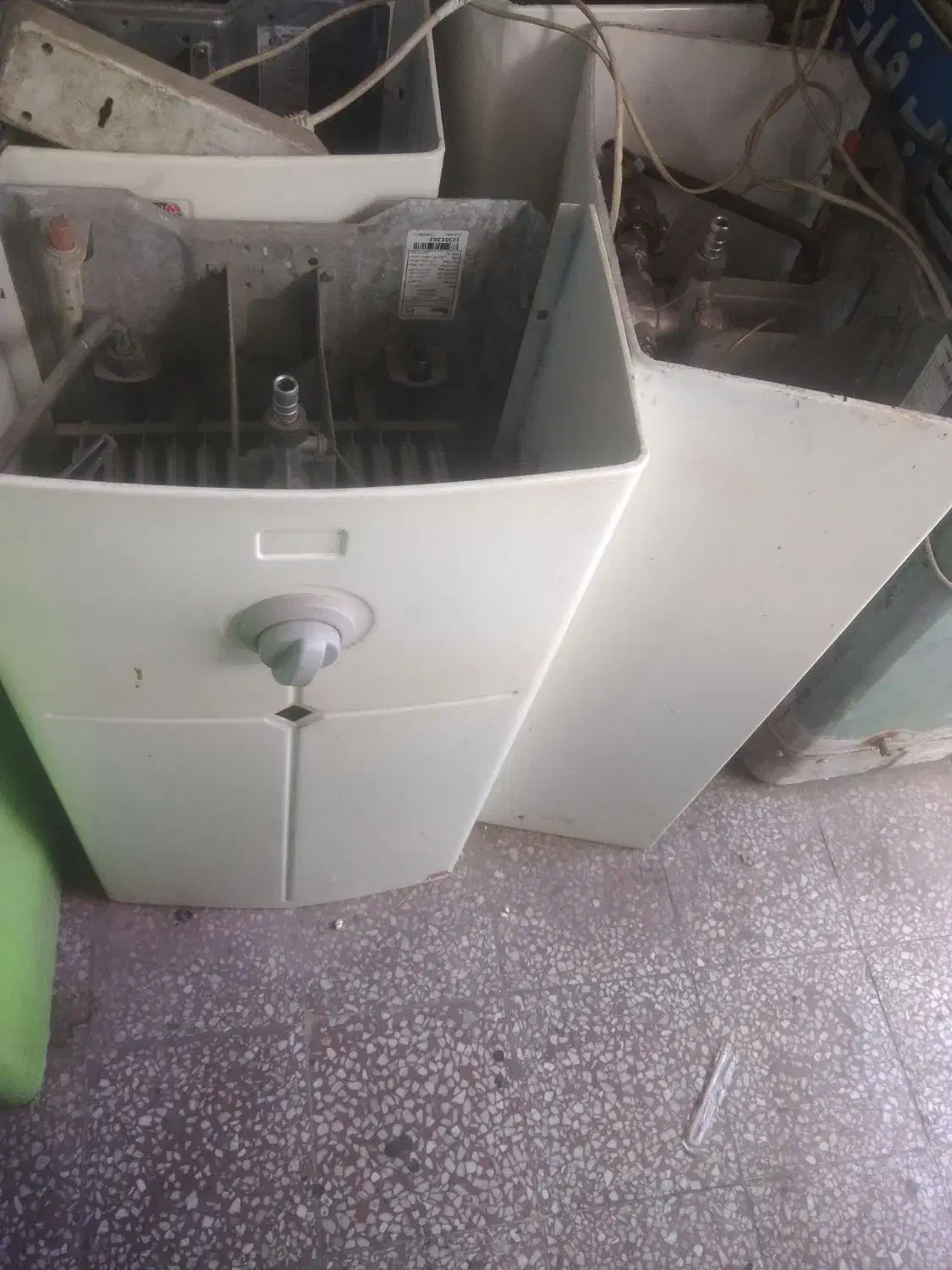 آبگرمکن دیواری بوتان مدل 115 سالم|آبگرمکن، پکیج، شوفاژ|بروجرد, |دیوار