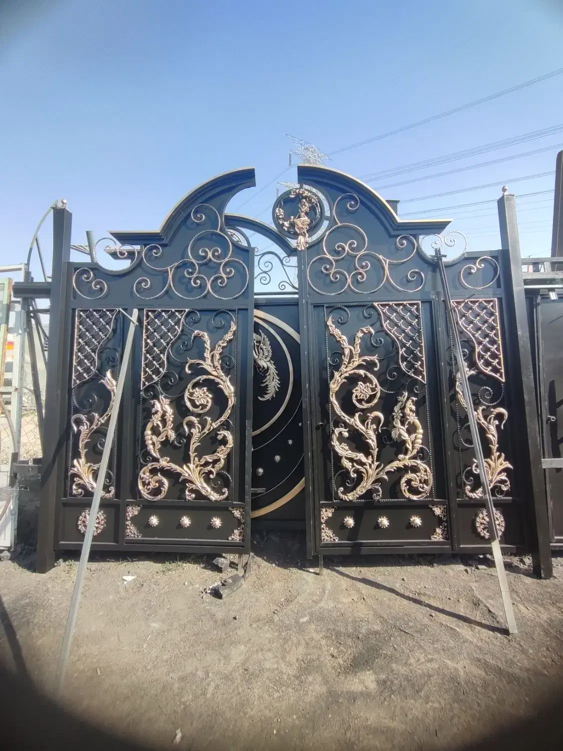 درب ویلای مدرن طرح دار فرفورژه دار|مصالح و تجهیزات ساختمان|نظرآباد, شهرک آزادگان|دیوار