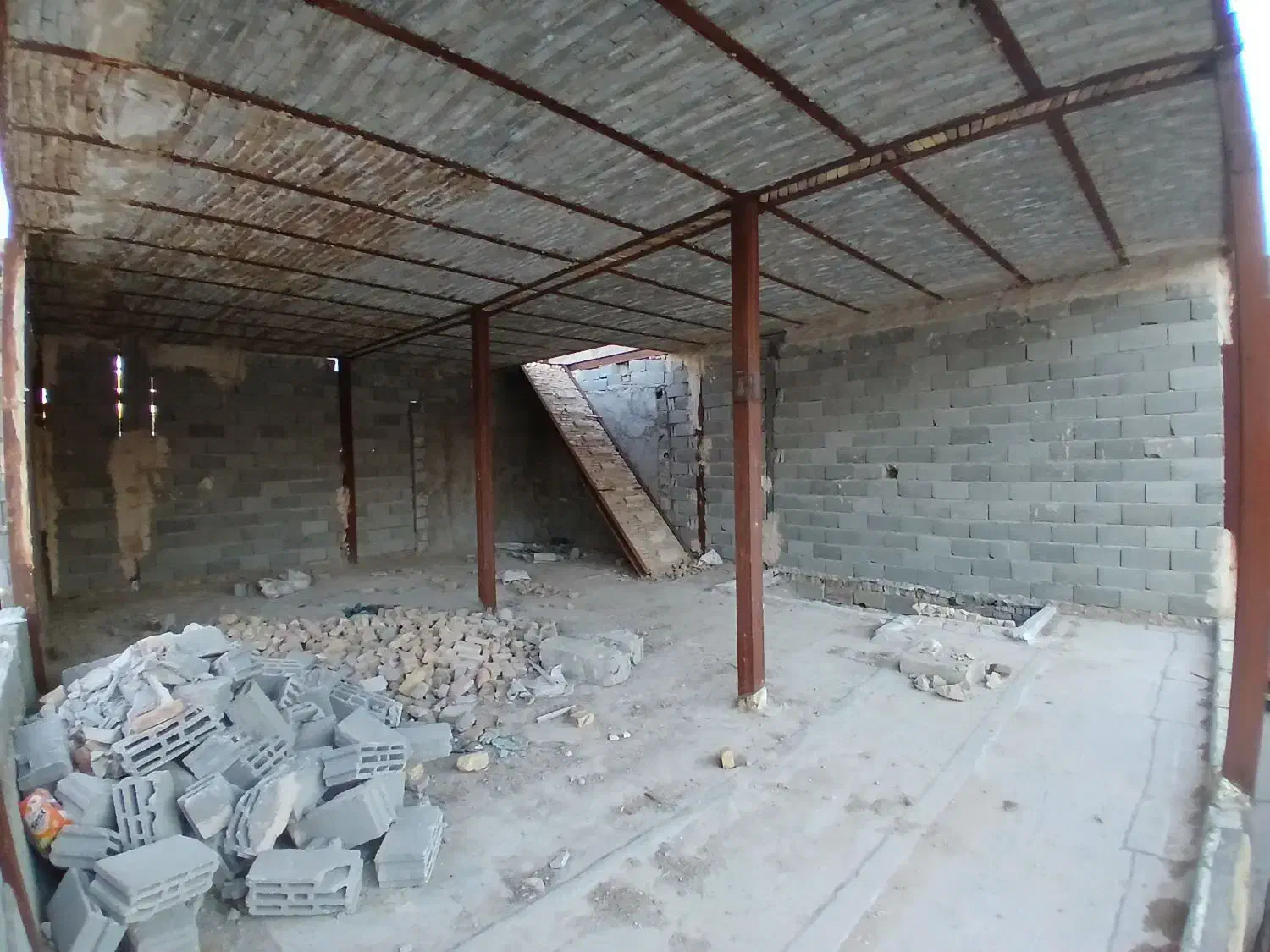 حیاط درکندرود|فروش خانه و ویلا|باسمنج, |دیوار