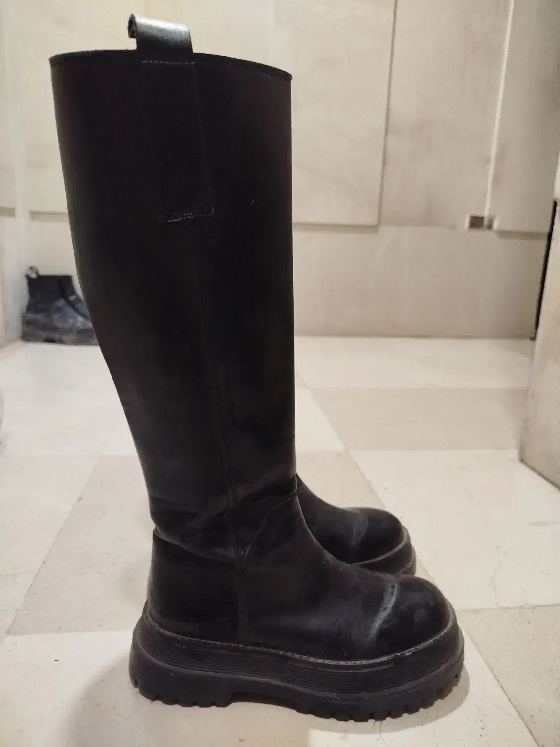 پوتین خارجی|کیف، کفش، کمربند|گرگان, |دیوار