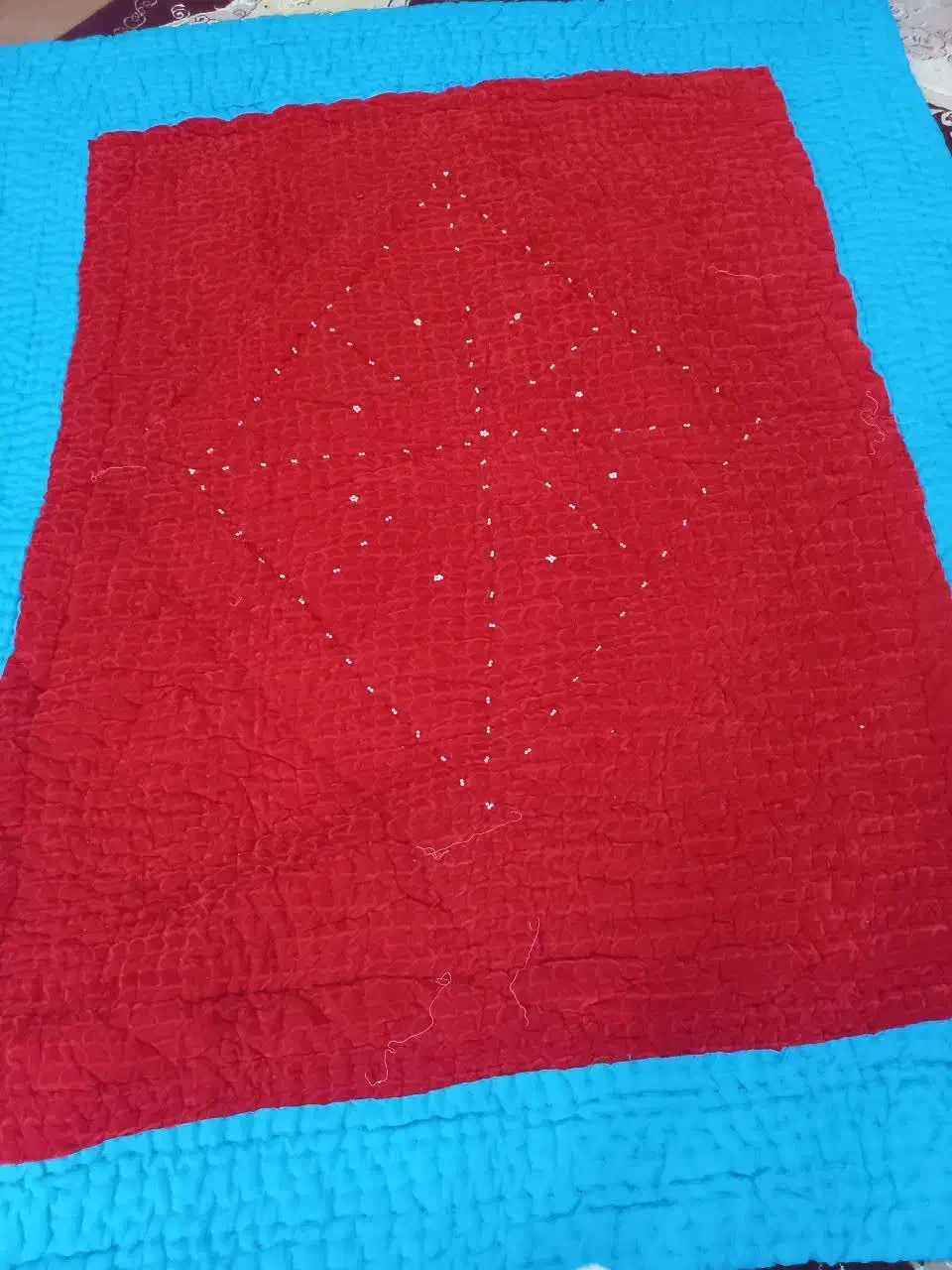 رختخواب|رختخواب، بالش، پتو|یزد, |دیوار