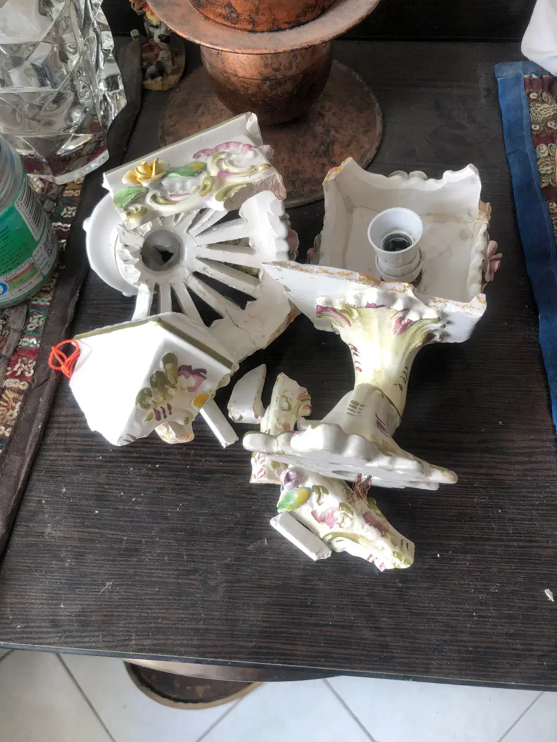 ترمیم ظروف و مجسمه های قدیمی و جدید و دکورهای زیبا|خدمات پیشه و مهارت|تهران, خواجه نصیر طوسی|دیوار