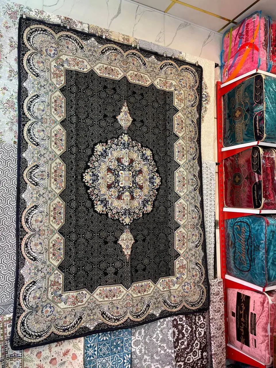 روفرشی ۶متری هالیدی تابان یزد ضخیم و پرتراکم|روفرشی|قم, باجک سه|دیوار