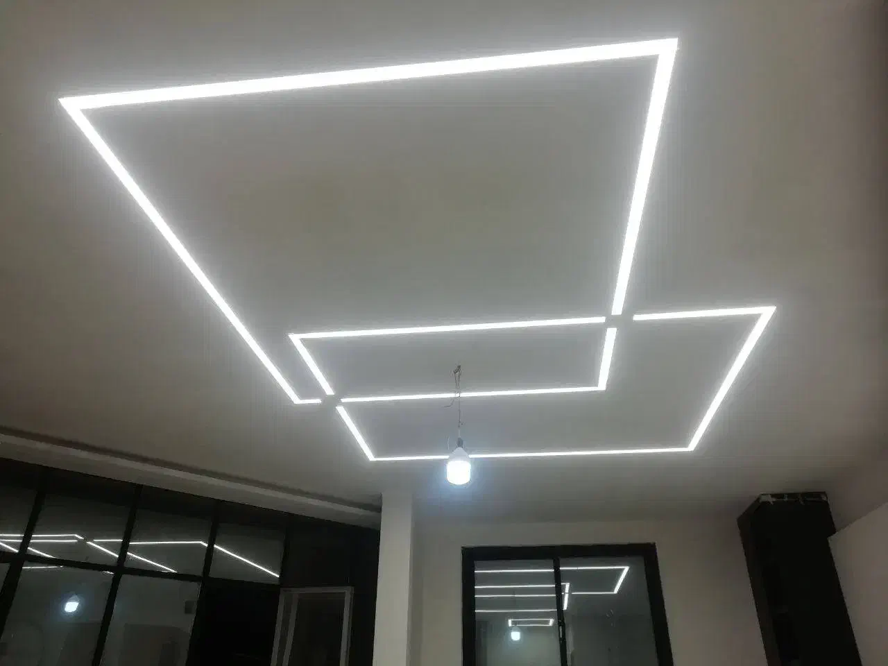 طراحی و تولید لاین نوری روشنایی مدرن نور خطی|لامپ و چراغ|مشهد, سعد آباد|دیوار