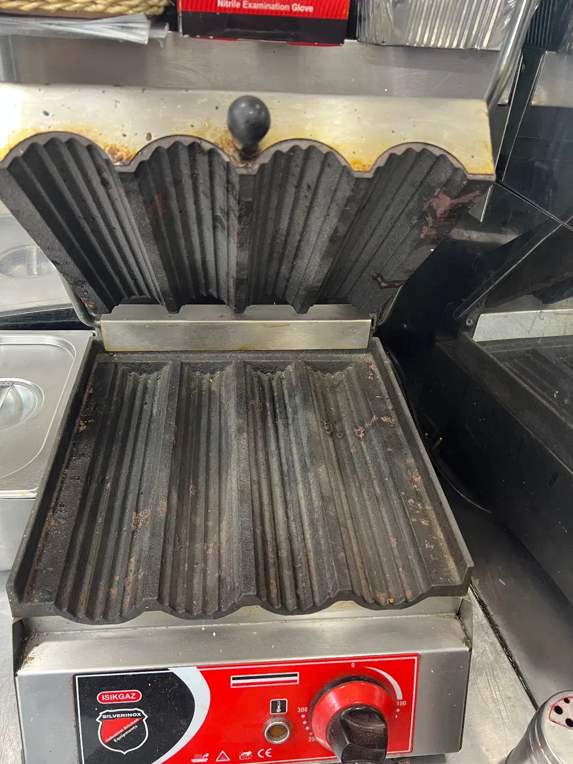 تستر لقمه و نان باگد ترک|اجاق گاز و لوازم برقی پخت‌وپز|رشت, استادسرا|دیوار