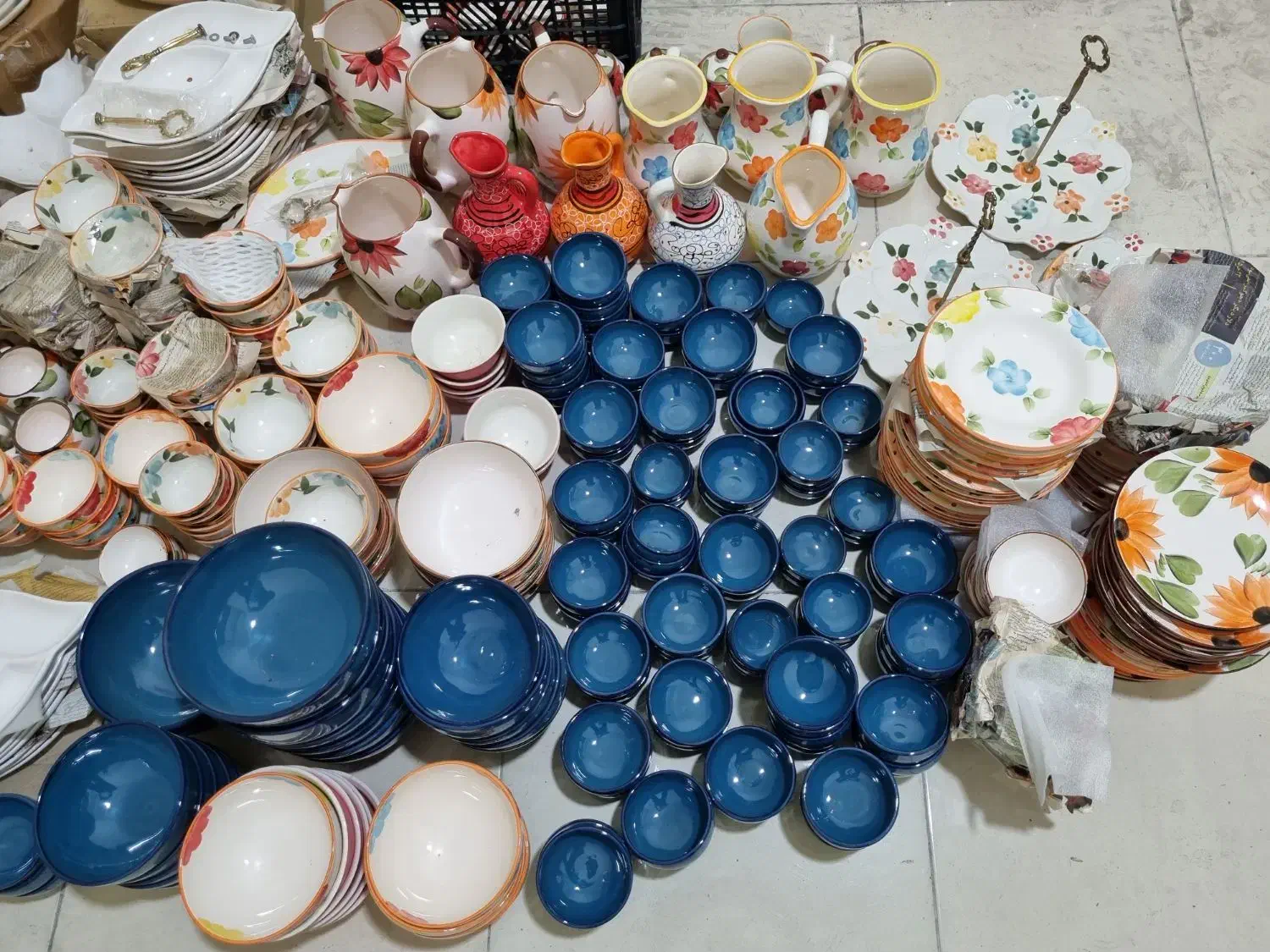 ظروف سرامیکی به قیمت عالی|صنایع دستی و سایر لوازم تزئینی|رویان, |دیوار