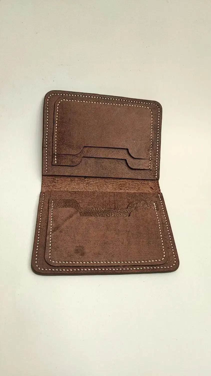 مدارک گمشده|اشیا|زابل, |دیوار