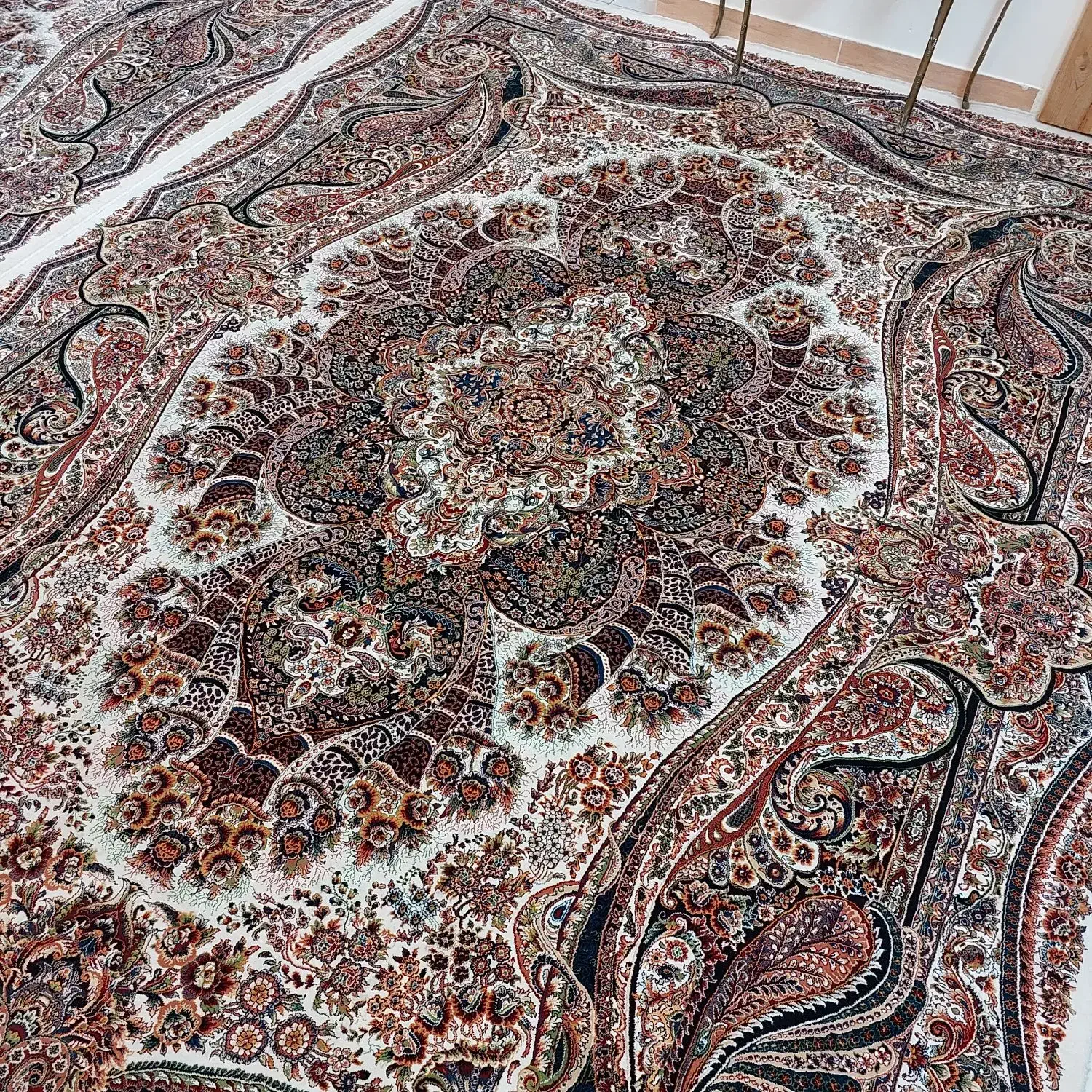 فرش ۷۰۰ شانه نه متری دو عدد در شیرودی|فرش|اسلامشهر, مظفریه|دیوار