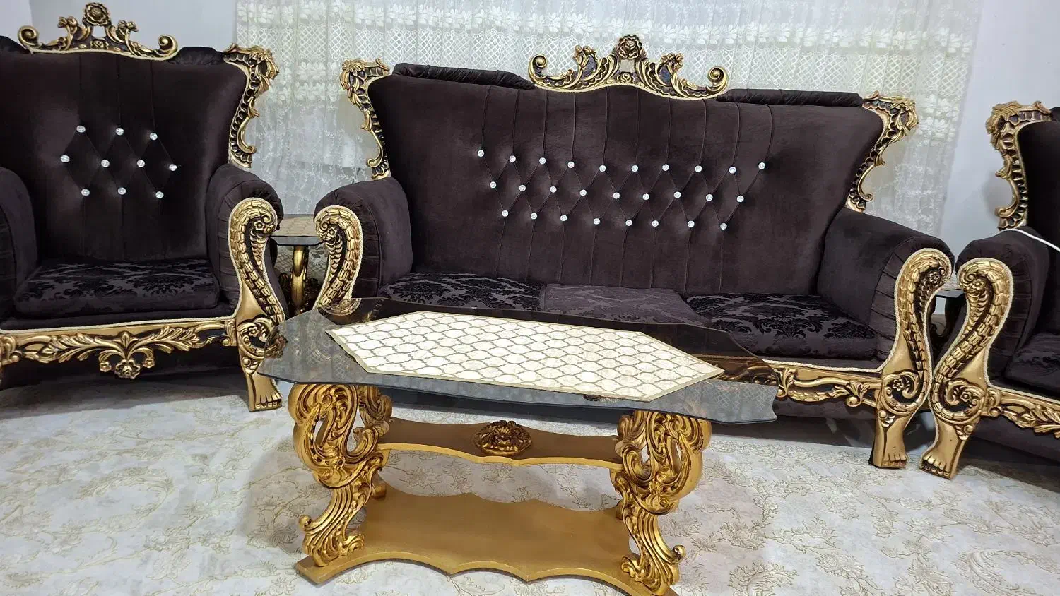 مبل سلطنتی پلی استر با عسلی قیمت ۷۰۰۰۰۰۰|مبلمان خانگی و میز عسلی|کبودرآهنگ, |دیوار