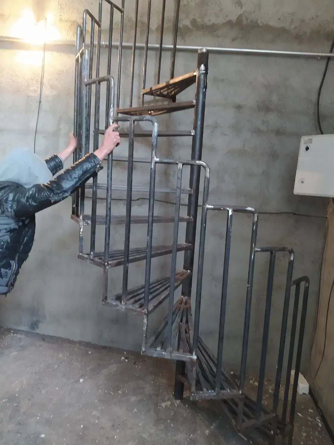 پله گردون|مصالح و تجهیزات ساختمان|تبریز, |دیوار