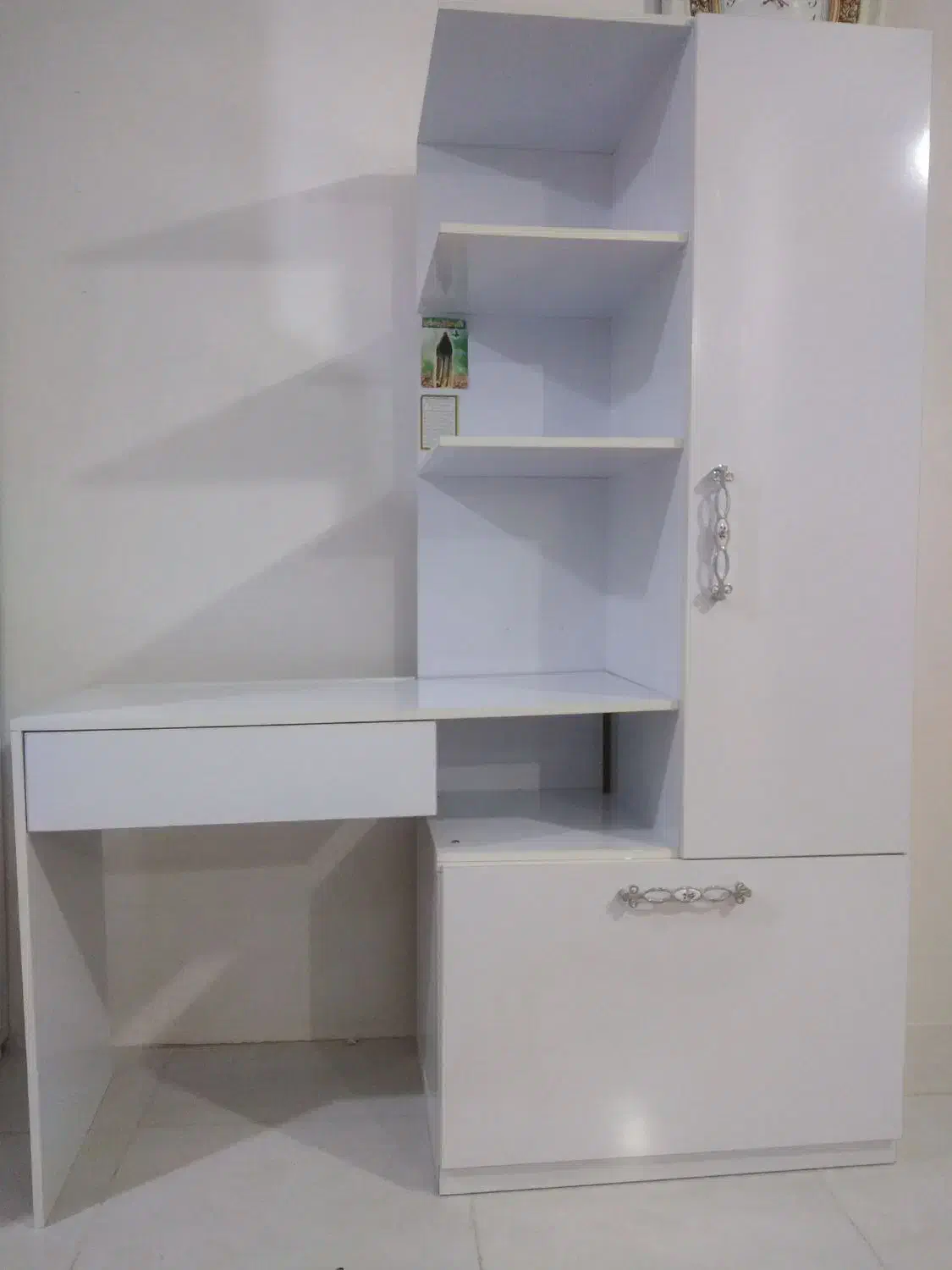 میز تی وی کتابخانه میز تحریر وجا لباسی|کتابخانه، شلف، قفسه‌های دیواری|نسیم‌شهر, |دیوار