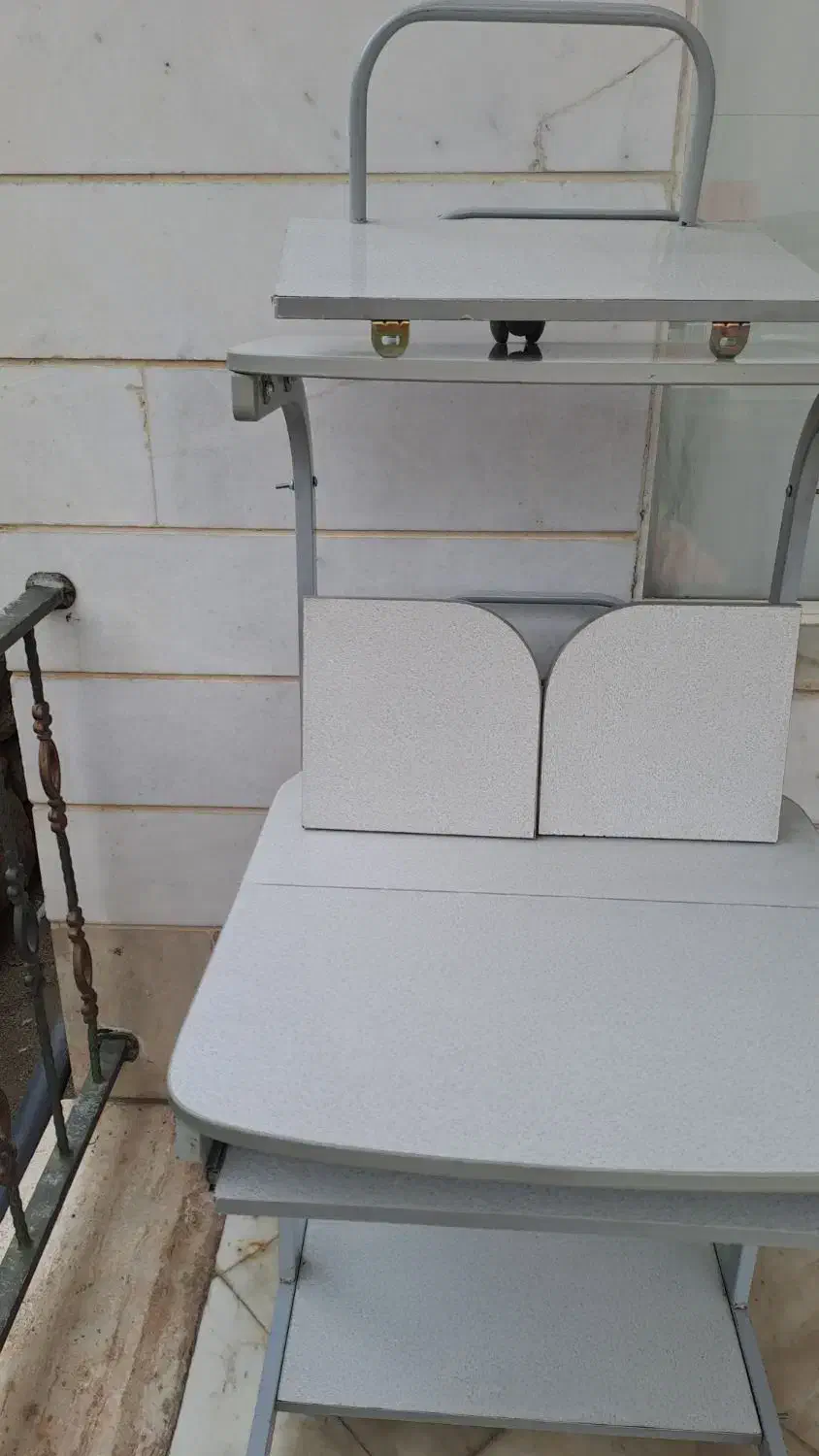 میز کامپیوتر با صندلی چرخشی|میز تحریر و کامپیوتر|بومهن, |دیوار